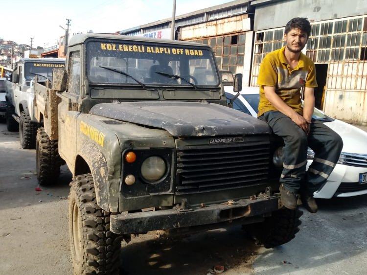 <p>Zonguldak'ın Ereğli ilçesinde demir-çelik ve makine imalatı üzerine çalışan İsmail Arslan, eski arazi araçlarını off-road yarış arabalarına dönüştürüyor.</p>
<p> </p>