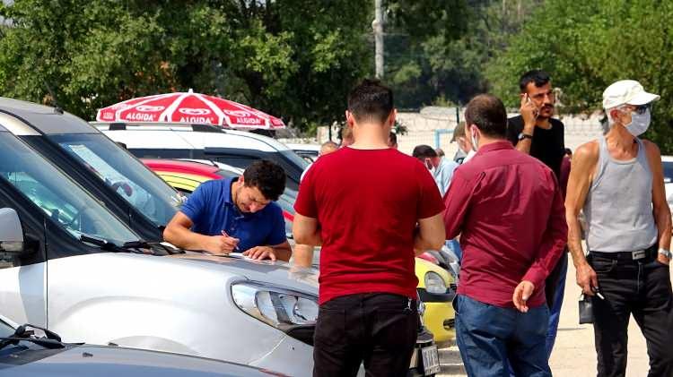 <p>İlanlara model özelinde bakıldığında Haziran ayında olduğu gibi Temmuz ayında da Renault Clio, Opel Astra ve Ford Focus liderliği paylaşıyorlar. Megane, Passat ve Corolla ilan sayısında ilk 3 modeli takip ediyor.</p>
