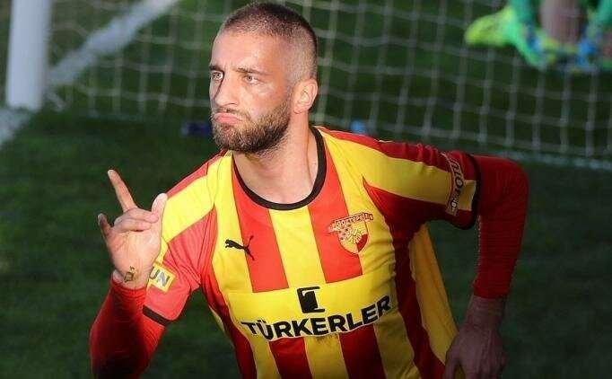 <p>ALPASLAN ÖZTÜRK</p>
<p>Takımı: Göztepe<br />
Güncel piyasa değeri: 1.9 milyon euro<br />
Yükseliş: %192.3<br />
Fark: +1.25 milyon euro</p>