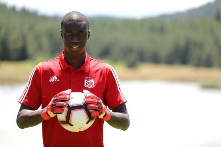 <p>MAMADOU SAMASSA</p>
<p>Takımı: Sivasspor<br />
Güncel piyasa değeri: 3 milyon euro<br />
Yükseliş: %50.0<br />
Fark: +1 milyon euro</p>