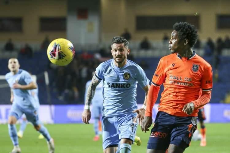 <p>ELJERO ELIA</p>
<p>Yaş: 33<br />
Mevkii: Kanat</p>