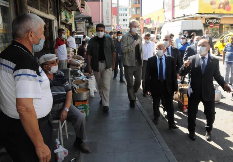 <p> Kayseri'de vali ve belediye başkanından 'koronavirüs' denetimi <a href="http://185.195.230.230/agency_pool/dha_images/2020/32/eb5862d1a13b17493de0427c424548a8b2dcb411.jpg"> </a></p>

