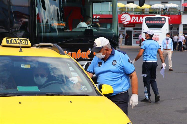 <p>İş yerleri, marketler, toplu taşıma araçları, taksiler, lokantalar, kafeteryalar gibi yaşam alanlarında yapılan denetlemeler ile vatandaşlara bilgilendirmede bulunuldu.<br />
 </p>
