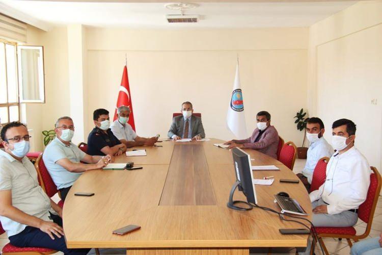 <p>Tosya’da taziye yasaklandı, düğünlere kontrol geldi</p>
