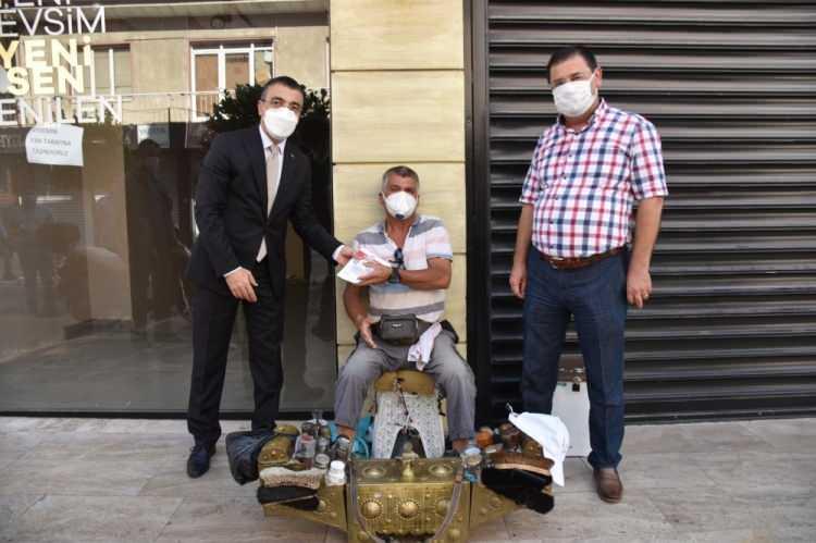<p>İçişleri Bakanlığı tarafından 81 il valiliğine gönderilen "Korona virüs Denetimleri" konulu genelge gereği Milas’ta da denetimler gerçekleştirildi.<br />
</p>