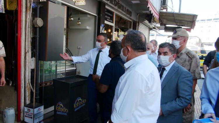<p>TÜRKİYE genelinde yapılan koronavirüs denetimi kapsamında Kiliste'de Vali Recep Soytürk'ün katılımıyla denetim gerçekleştirildi. Vali Soytürk, denetim amacının ceza kesmenin ötesinde farkındalık yaratmak olduğunu söyledi.<br />
 </p>
