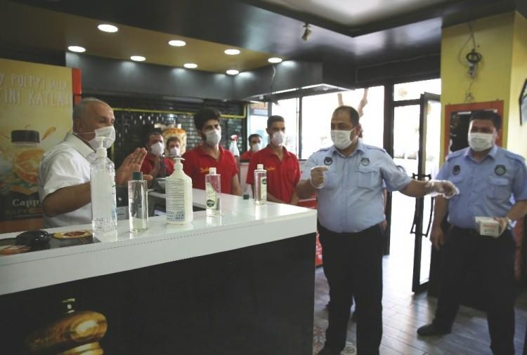 <p> Büyükşehir zabıta ekipleri denetimlerini sürdürüyor <a href="http://185.195.230.230/agency_pool/iha_images/2020/32/6f70ff5a3b90a3af8935b6090621663a4c60f5e3.jpg"> </a></p>
