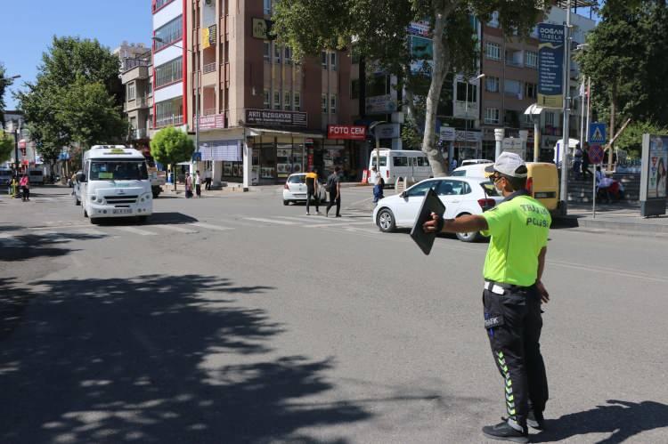 <p> Adıyaman'da dronlu koronavirüs denetimi <a href="http://185.195.230.230/agency_pool/dha_images/2020/32/ed7f140dfba96d8fcfa68c42ff790324b439e063.jpg"> </a></p>
