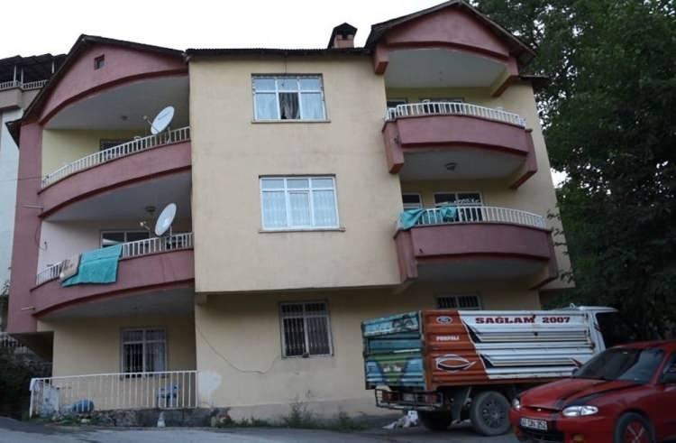 Yarasalar yuva yapınca vatandaşları korku sardı!