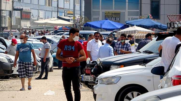 <p>2. Yetki belgelerinin 31 Ağustos’a kadar alınması gerekecek. Bir yıl içinde 3’den fazla satış yapanlar da bu kapsamda değerlendirilecek.</p>
