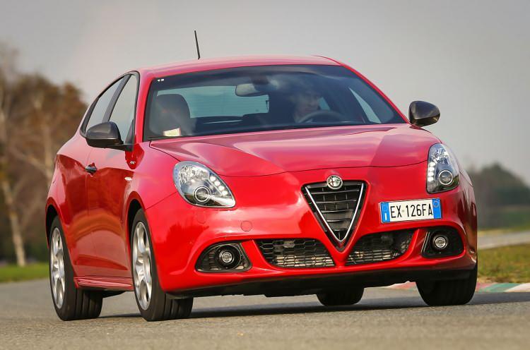 <p><strong>Alfa Romeo</strong></p>
<p>Giulietta Sprint: 263.900 TL<br />
Giulietta TI: 283.900 TL</p>