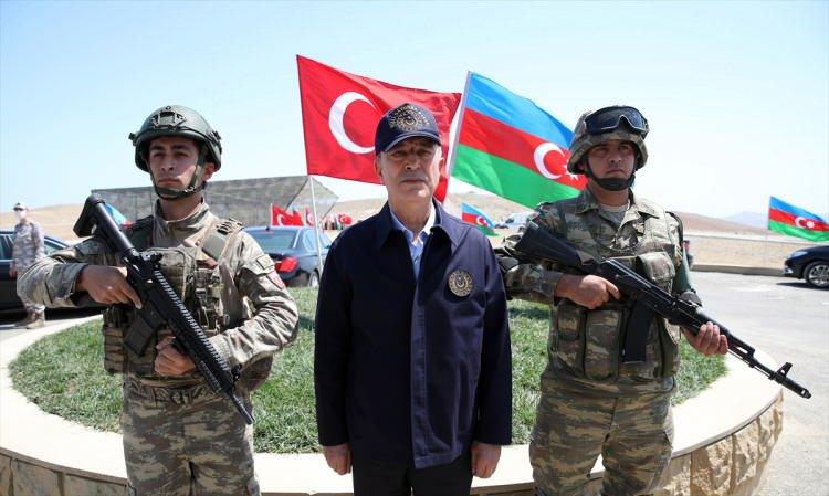 <p>"Atatürk'ün de dediği gibi Azerbaycan'ın sevinci sevincimiz, kederi kederimizdir. Gerçekten de bu bir millet olduğumuzun doğal sonucudur. Azerbaycan yalnız değil, bunu herkes bilsin. Biz birlikteyiz, biriz, bir milletiz. Barış ve istikrardan yanayız.</p>
