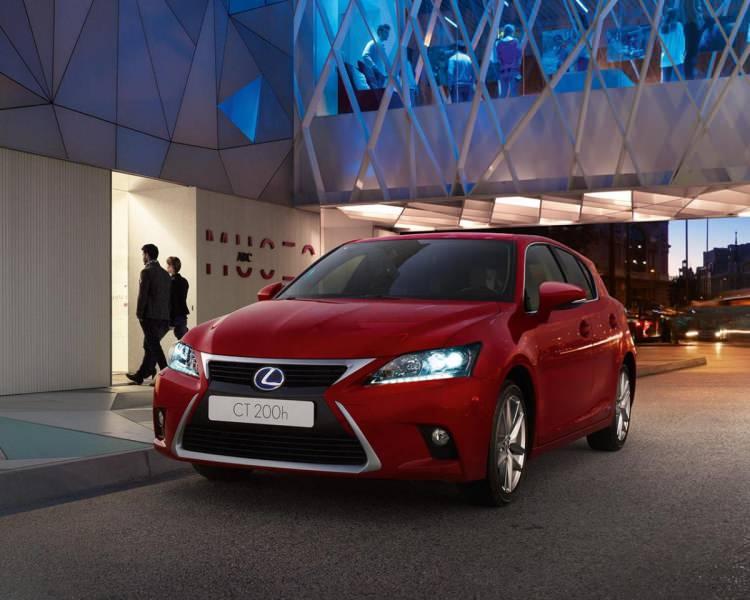 <p><strong>Lexus</strong></p>
<p>CT 200h Comfort: 318.500 TL<br />
CT 200h Comfort Plus: 341.466 TL<br />
CT 200h F Sport: 375.607 TL<br />
CT 200h Executive: 405.264 TL</p>