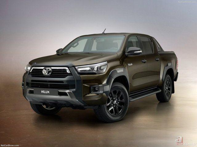 <p>Corolla’nın benzinli versiyonlarının fiyatları 161 bin 800 TL’den, hibrit seçeneklerinin ise 219 bin 200 TL’den başlıyor.</p>
<p> </p>