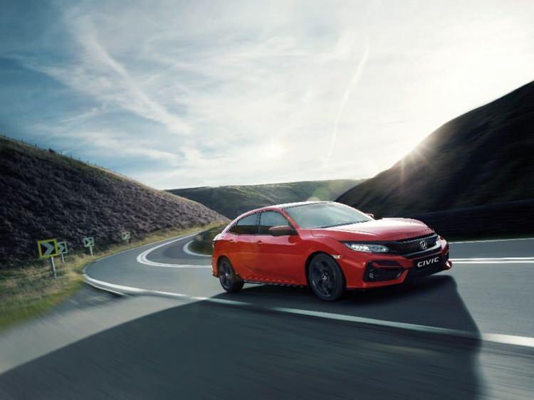 <p>Civic Hatchback 1.5L Sport Otomatik Benzin<br />
<br />
Fiyatı 230.100 TL</p>