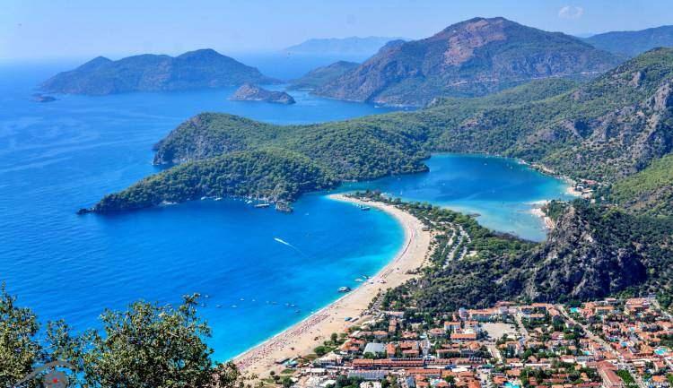 <p>MUĞLA 22°C, 38°C<br />
Parçalı bulutlu, bu akşam ilk saatlerde Yatağan çevreleri yerel olmak üzere sağanak ve yer yer gök gürültülü sağanak yağışlı</p>