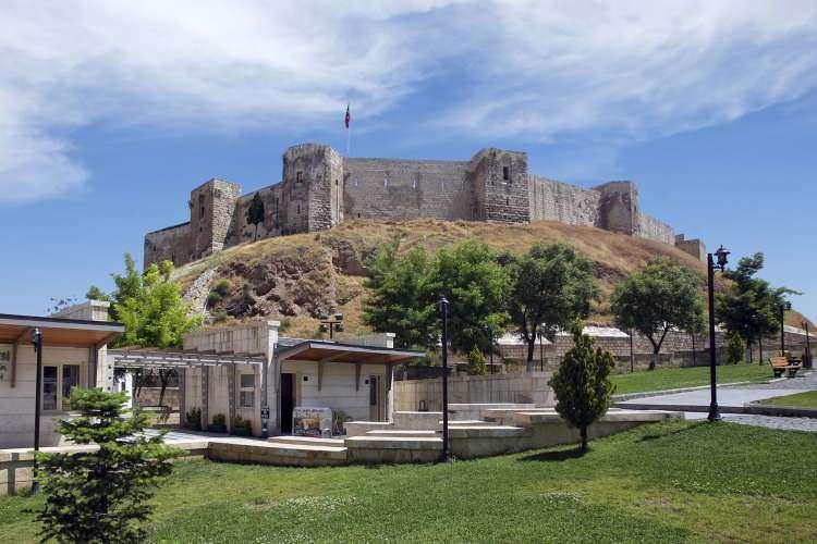 <p>GAZİANTEP 23°C, 36°C<br />
Az bulutlu ve açık</p>
