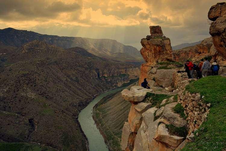 <p>SİİRT 23°C, 37°C<br />
Az bulutlu ve açık</p>
