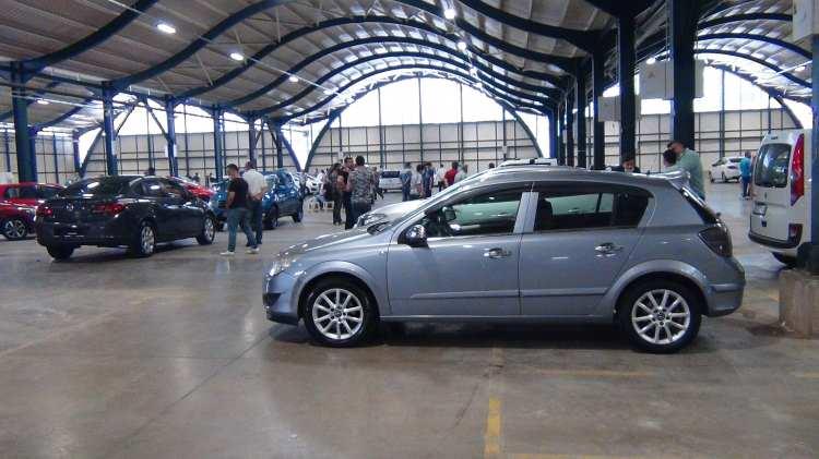 <p>Honda Civic en çok satılan ilk 10 binek model arasında ilk kez yer aldı.</p>
<p> </p>