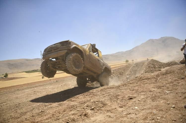 <p>Pistimizi de buraya yaptık. Tüm yarışsever vatandaşlarımıza keyifli bir gün diliyorum. İnşallah önümüzdeki dönemde bu parkurda ulusal çapta bir off-road yarışı yapmayı planlıyoruz. Off-roada gönül vermiş tüm sporcuları burada ağırlamak istiyoruz” dedi.</p>