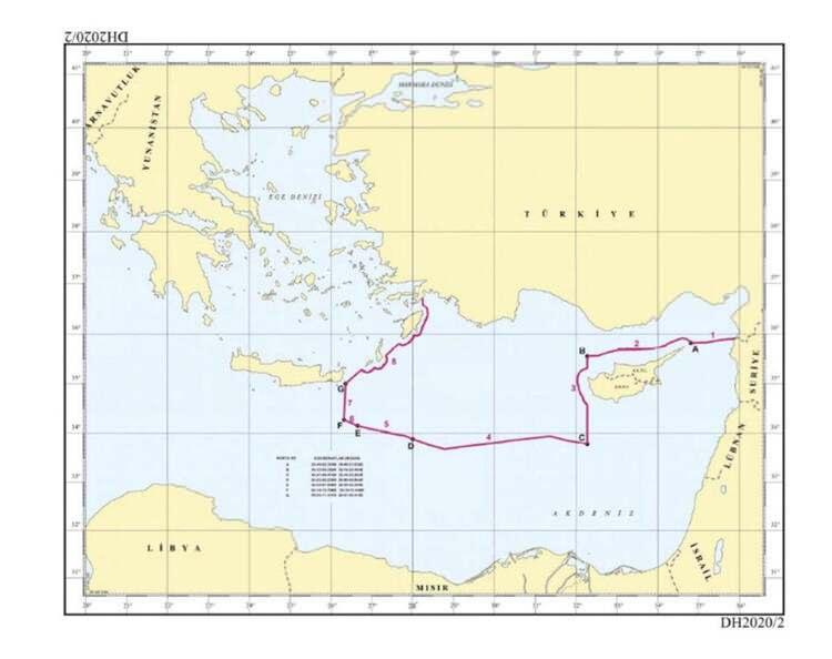 <p>Türkiye, 27 Kasım 2019’da Libya ile imzaladığı Deniz Yetki Alanlarını Sınırlandırma anlaşması ile Yunanistan’ın Girit, Karpathos ve Rodos adalarının güneyinde kalan bölgeyi kıta sahanlığı kapsamında gördüğünü ilan etmiş ve bu anlaşmayı BM’ye kaydettirmişti. Anlaşmanın uluslararası hukuka göre bir geçerliliği olmadığını savunan Atina, 1982 tarihli Uluslararası Deniz Hukuku Sözleşmesi’ne göre adaların kıta sahanlığı hakları olduğunu, Türkiye’nin ortaya koyduğu haritanın Yunanistan’ın egemenlik haklarını çiğnediğini ilan etmişti.</p>

<p> </p>
