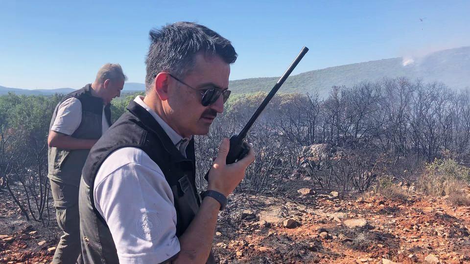 <p>Ildır mevkisinde dün 22.47 otluk ve makilik alanda çıkan yangına, 86 arazöz, 9 dozer, 344 personelle müdahale edilmişti. 2 uçak ve 20 helikopterin de katıldığı çalışma sonucu yangın bugün saat 11.00 civarında kontrol altına alınmıştı.</p>

<p> </p>
