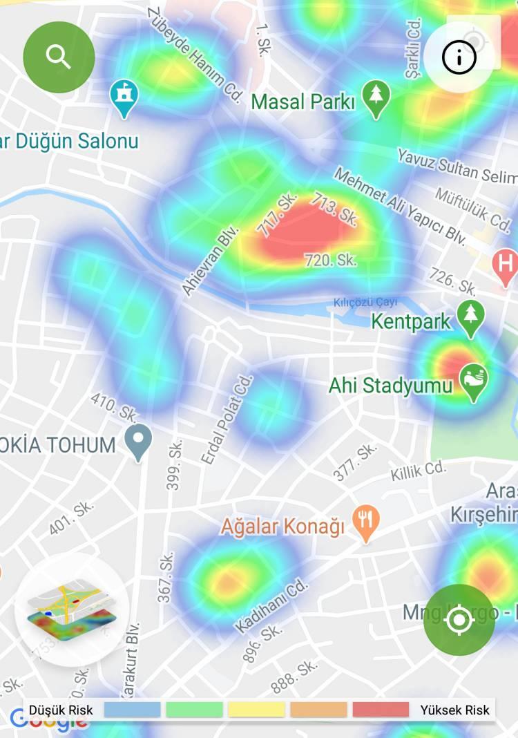<p>65 yaş üstü vatandaşların sağlıklarının korunabilmesi için yeni tedbirler alındığı vurgulanan açıklamada, düğün, kına, nişan, nikah, mevlit, sünnet gibi toplu etkinliklere anne, baba, dede, nine, amca, dayı, teyze ve hala haricindeki 65 yaş ve üzerindeki misafirlerin kabul edilmemesine ve saat 16.00'dan sonra pazar yerlerine girişlerinin kısıtlanmasına karar verildiği vurgulandı.</p>