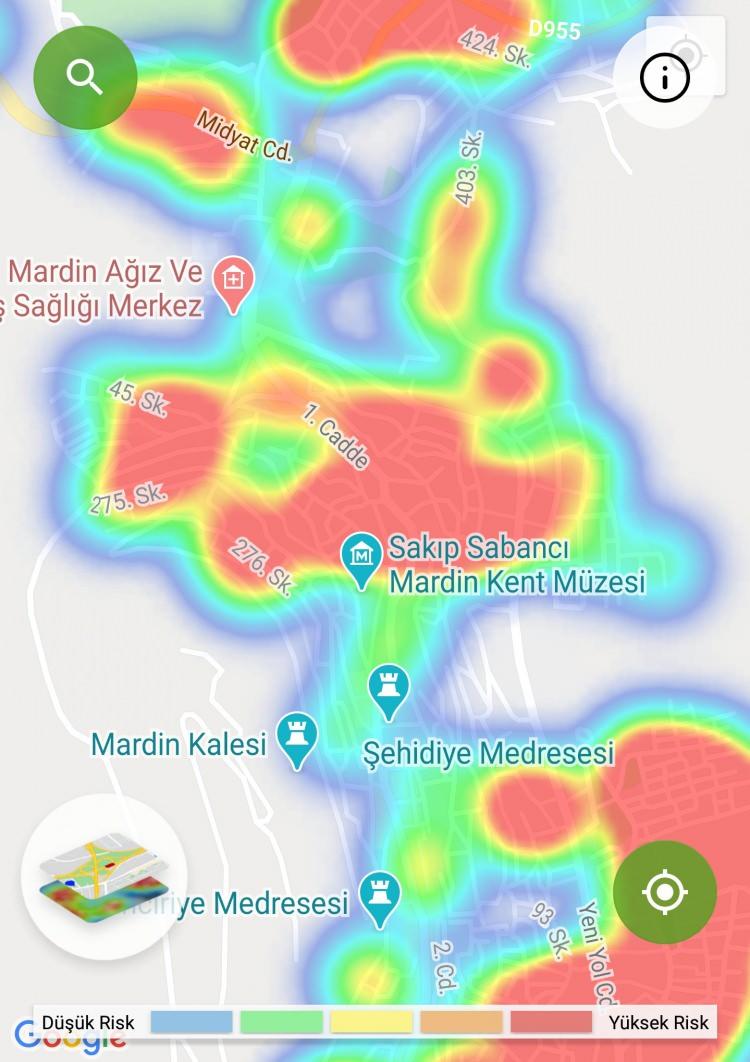 <p>Açıklamada, "Korana virüs salgını ile mücadele kapsamında 13.08.2020 tarih ve 2020- 8D sayılı İl Umumi Hıfzıssıhha Kurulunun '65 yaş ve üstü vatandaşlarımızın her gün 10.00-20.00 saatleri arasında sokağa çıkabilmeleri' ile ilgili kararının '65 yaş ve üzeri vatandaşlarımızın her gün 10.00-19.00 saatleri arasında sokağa çıkabilmeleri' şeklinde revize edilmesine, 65 yaş ve üzeri vatandaşların toplu taşıma araçlarını her gün sadece 10.00-17.00 saatlerinde kullanabilmesine, 65 yaş üstü vatandaşların ve 15 yaş altı çocukların (gelin ve damadın 1. derece yakınları hariç) nişan, kına, düğün, nikâh vb. toplu etkinliklere katılmalarının yasaklanmasına, 65 yaş ve üzeri vatandaşların ilimizde kurulan semt/ilçe pazarlarına saat 17.00’den sonra girmelerinin yasaklanmasına, ilimiz genelinde yapılan muayenede Covid-19 testi pozitif olup klinik bulgusu olmadığı için evde tedavisi devam eden hastaların ikametlerinin dışına çıkması yasaklanmıştır.</p>
