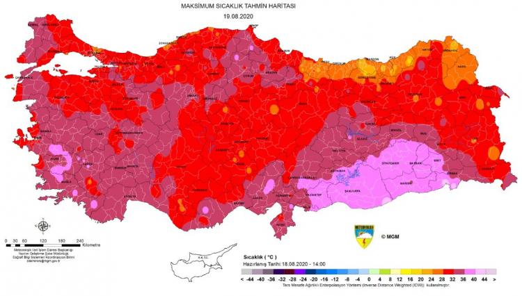 <p>Yaz aylarının son günlerine yaklaşılırken sıcaklıklarda değişkenlik devam ediyor. Yurdun büyük bir kesiminde mevsim normallerinin üzerinde seyreden hava sıcaklıklarıyla ilgili Meteoroloji'den son dakika açıklaması geldi. </p>

<p>Gün içerisinde maksimum sıcaklık değerlerinin gösterildiği haritada Türkiye'nin büyük bir kesiminde sıcaklıkların yer yer mevsim normallerinin üzerine çıktığı görülüyor.</p>
