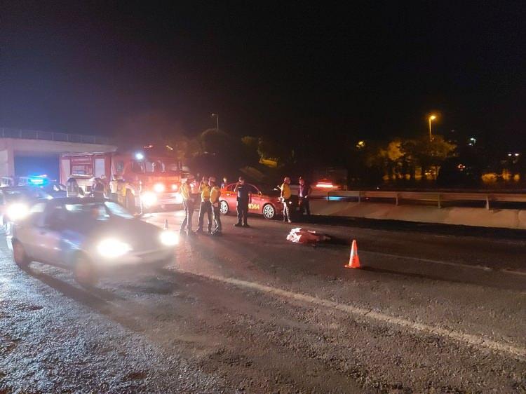 <p>Kaza, akşam 21:00 sıralarında D-100 karayolu İstanbul istikameti Parkköy mevkiinde meydana geldi. </p>
