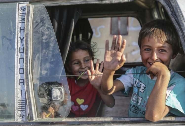 <p>PTT'nin de Cerablus, Bab, &Ccedil;obanbey, Azez, Mare b&ouml;lgelerinde şubeleri bulunuyor. PTT şubelerinde, hesap a&ccedil;ma, fatura &ouml;deme, para yatırma, para &ccedil;ekme, havale ve kargo g&ouml;nderimi işlemleri yapılabiliyor.</p>
