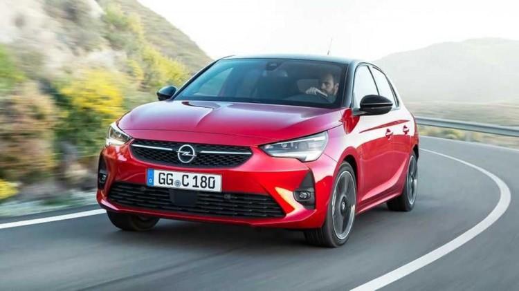 <p><strong>OPEL CORSA</strong></p>

<p>Markanın küçük sınıftaki temsilcisi Türkiye’de 1 Mart’ta satışa sunuldu. Bugüne kadar üretilen en verimli, modern ve dinamik Corsa’nın dünya tanıtımı ise Eylül 2019’da Frankfurt Otomobil Fuarında yapıldı.</p>
