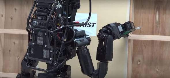 <p>Evet bu bir inşaat robotu ve inşaat işçilerinin yerini almaya başlıyor...</p>
<p> </p>
