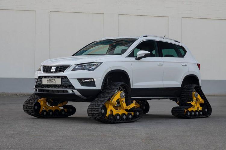 <p><strong>KAR DENEYİMİ</strong></p>

<p>Çekiş gücü söz konusu olduğunda, SEAT Ateca Mattracks’<strong>'</strong>ten bahsetmek gerekiyor. 2017'de SEAT Ateca Snow Experience için düzenlenen bir medya tanıtımı vesilesiyle hazırlan Mattracks, doğal habitatı kar olmasına rağmen, daha sonra yerini Ateca 2.0 TDI 190 PS 4Drive’a bıraktı ve sokaklarda da yerini aldı.</p>
