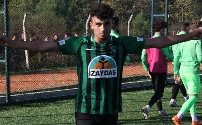 <p>GÖKDENİZ BAYRAKTAR</p>

<p>Eski Takımı: Kocaelispor<br />
Yeni Takımı: Antalyaspor</p>
