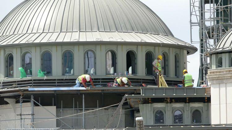 Taksim Camii'nin minareleri tamamen bitti! İşte son görüntüsü .