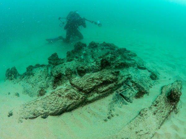 <p>Denizin dibinde dalan arkeologların ulaştığı 400 yıllık enkaz, dünya çapında yankı buldu.</p>
