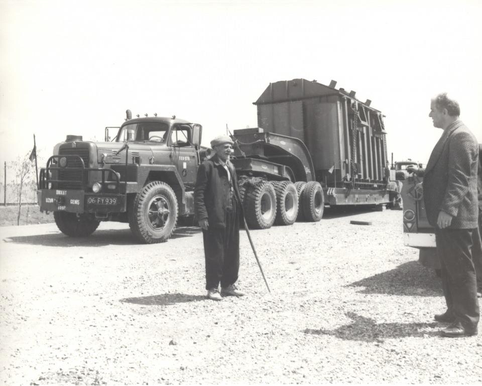 <p><strong>Uzunluğu 125 kilometre</strong></p>

<p>675 kilometrekare büyüklüğündeki Keban Baraj Gölü, Atatürk Barajı Gölü'nden sonra Türkiye'nin en büyük yapay gölü olma niteliğini koruyor. </p>
