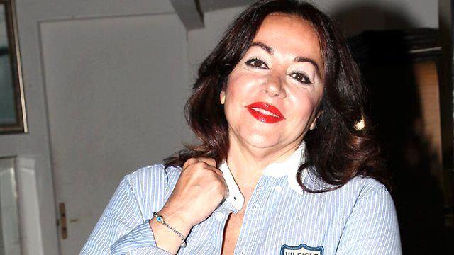 <p><span style="color:#000000"><strong>Oya Aydoğan'a verilen bu rol, Aydoğan'ın ani ölümü sebebiyle ortada kaldı. Sanatçının vefatı sebebiyle Diva rolü, şarkıcı Nükhet Duru'ya verildi.</strong></span></p>