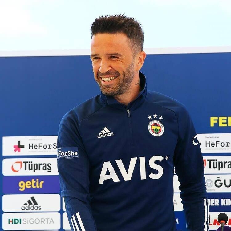 <p>İKİSİ DE BEDAVAYA GELEBİLİR </p>
<p>Bir yıldızın sözleşmesinin Aralık'ta bitiyor olması, diğerinin ise Inter'in gelecek planları arasında yer almaması sarı lacivertli ekibin elini güçlendiriyor.</p>