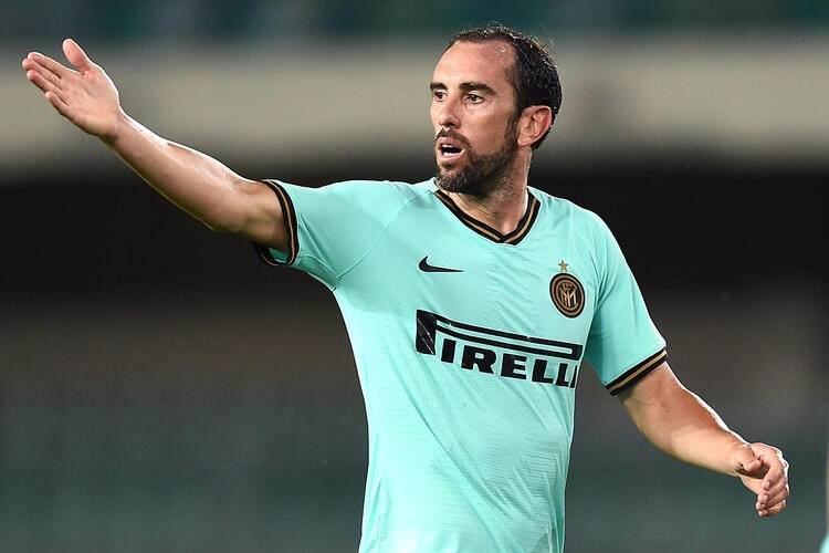 <p>INTER KOLAYLIK SAĞLAYABİLİR </p>
<p>Yeni sezon kadrosunda Godin'i düşünmeyen İnter'in bu konuda kolaylık sağlayacağı belirtilirken, Uruguaylı stoperi kiralayabileceği de öğrenildi.</p>