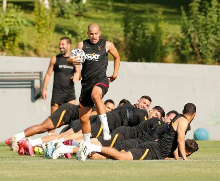 <p><strong>FEGHOULI</strong></p>
<p>Ne kadar önemli bir oyuncu olduğumu kanıtlarım havasında</p>