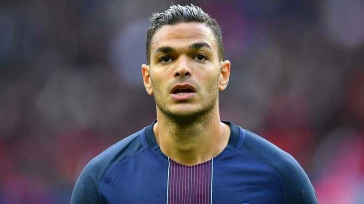 <p>HATEM BEN ARFA</p>
<p>Yaş: 33 Mevki: Orta Saha</p>