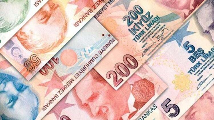 <p><strong>1 HAZİRAN'DA SONA ERMİŞTİ </strong><br />
Kamuda idari izinde bulunan veya esnek çalışma sistemine dâhil olan kamu personeli 1 Haziran itibarıyla normal mesaiye başlamıştı.</p>