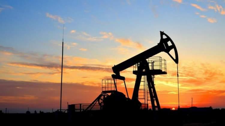 Petrol kuyusu betonla kapatıldı, yeniden açılmasını istediler