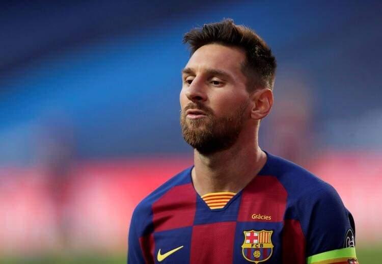 <p>Kriz derinleşiyor </p>

<p>Barcelona'da Lionel Messi krizi derinleşiyor. Arjantinli yıldız, çiçeği burnunda teknik adam Ronald Koeman'la gerçekleştirdiği görüşme sonrasında takımdan ayrılma kararı aldı.</p>
