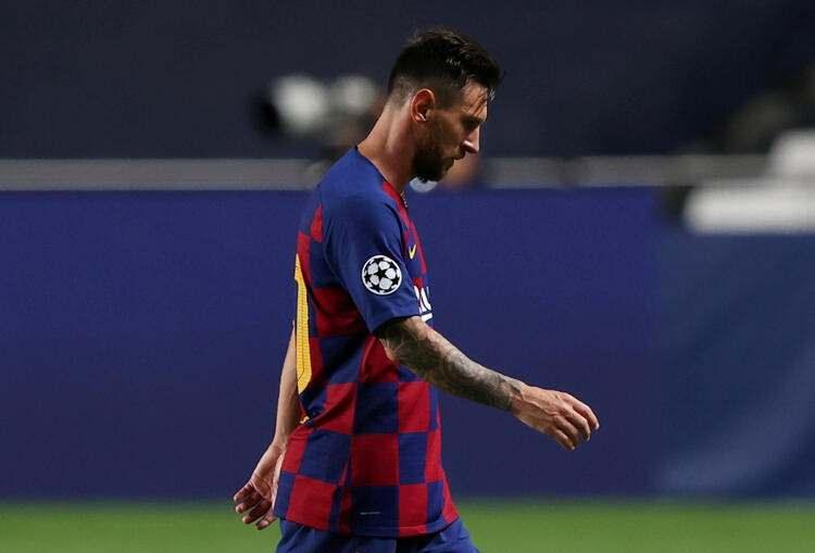 <p>İstifa iddialarını yalanladı </p>
<p>Başkan Josep Maria Bartomeu ise görevinden istifa ettiği yönündeki iddiaların sosyal medyada ses getirmesinin ardından açıklamada bulunarak böyle bir düşüncesi olmadığını söylemiş ve söylentileri yalanlamıştı.</p>