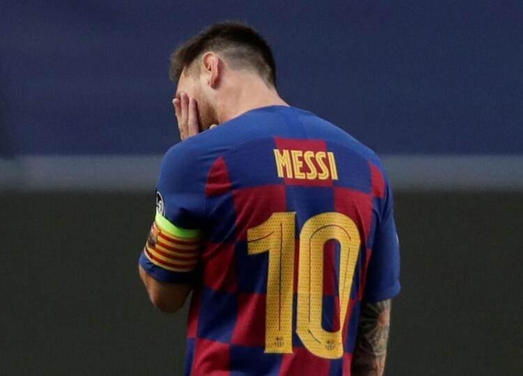 <p>Teklifler yağıyor </p>
<p>Taraflar arasındaki görüşmelerin çıkmaza girmesinin ardından Lionel Messi'nin geleceği futbol gündemine en tepeden giriş yaptı ve yetenekli oyuncuya teklifler yağmaya başladı.</p>