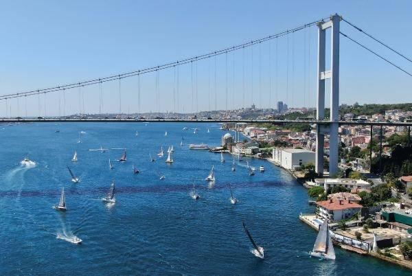 <p>Bugünkü mücadelenin ardından yarışlara yarın(pazar) Moda Deniz Kulübü önünde verilecek startla devam edileceği yarışın finiş noktasının Caddebostan olduğu belirtildi.</p>