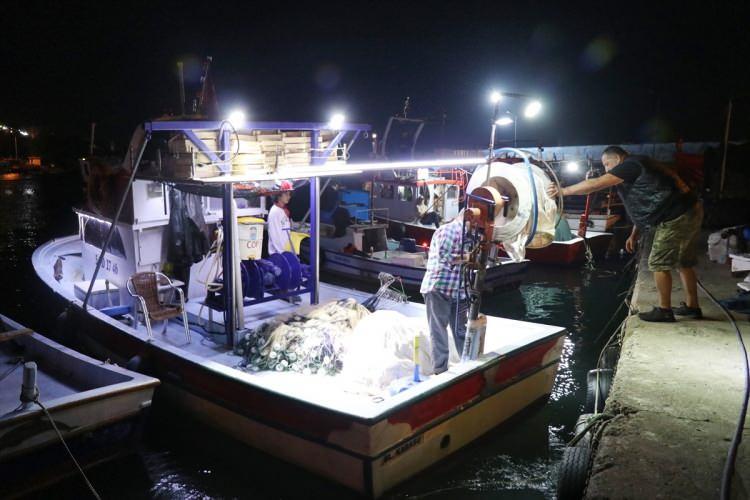 <p>Denizlerde av yasağının sona ermesiyle "Batı Karadeniz"in incisi' olarak bilinen D&uuml;zce'nin Ak&ccedil;akoca il&ccedil;esinde balık&ccedil;ılar, "vira bismillah" diyerek denize a&ccedil;ıldı.</p>

<p>&nbsp;</p>
